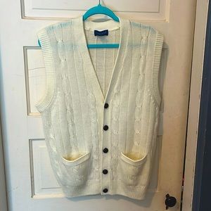 Towncraft men’s sweater vest; cream color: size medium;